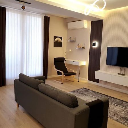 Lovely 1-Bedroom Rental Unit In Downtown Dušanbe Exteriér fotografie